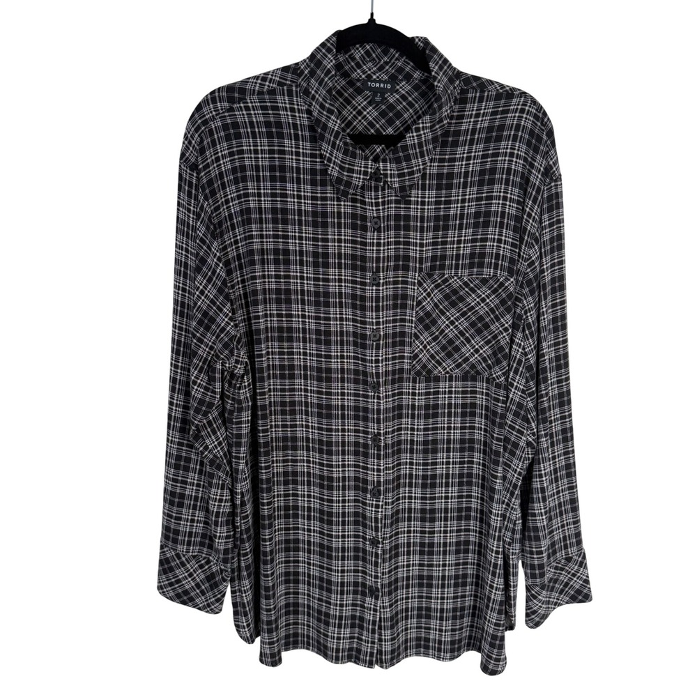 Torrid Black White Plaid Button Down Shirt Plus Size 2 | Officecore Grunge